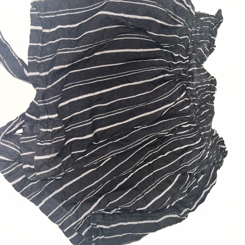 Hollister Charcoal and White Striped Shorts Size Small - Picture 4 of 4